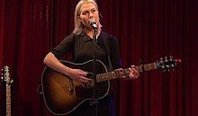 Phoebe Bridgers photo