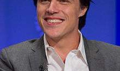 Finn Wittrock photo