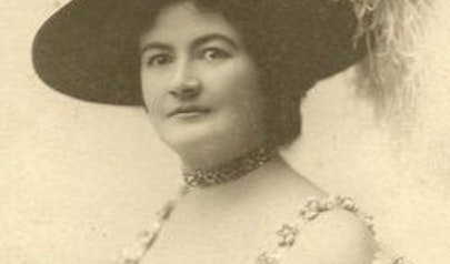 Lucille La Verne photo