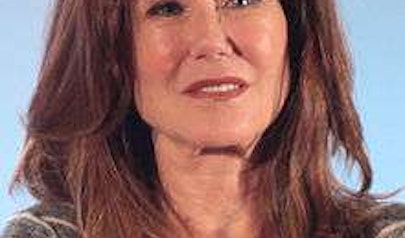 Mary McDonnell photo