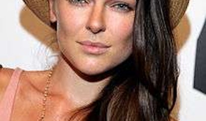 Serinda Swan photo