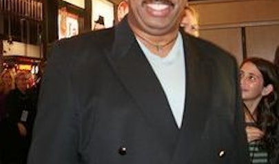 Leslie David Baker photo