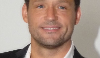 Josh Hopkins photo