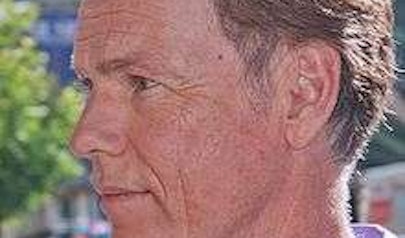 Bruce Greenwood photo